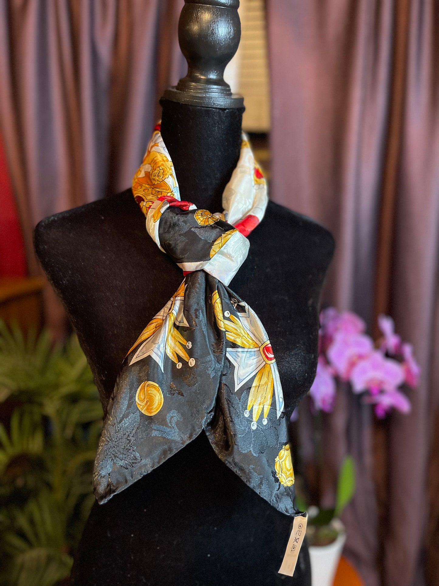 Designer Nicole De Beauvoir Paris, 100% polyester scarf