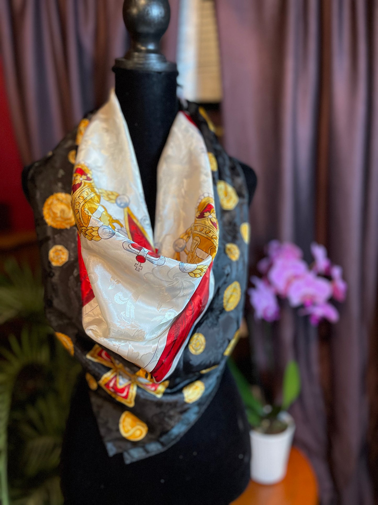 Designer Nicole De Beauvoir Paris, 100% polyester scarf