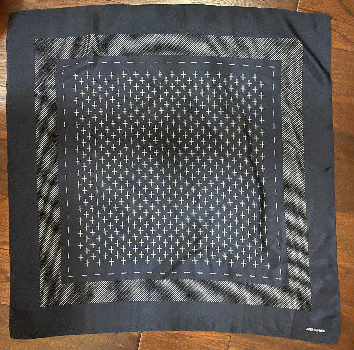 Designer Jones New York scarf