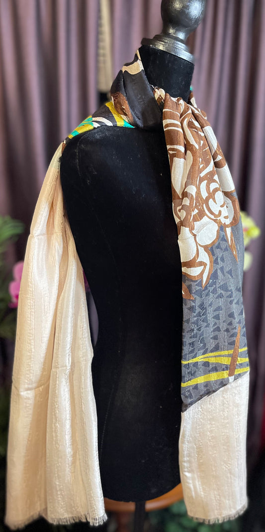 Designer, Vintage large oblong Etro Spa Italian silk scarf