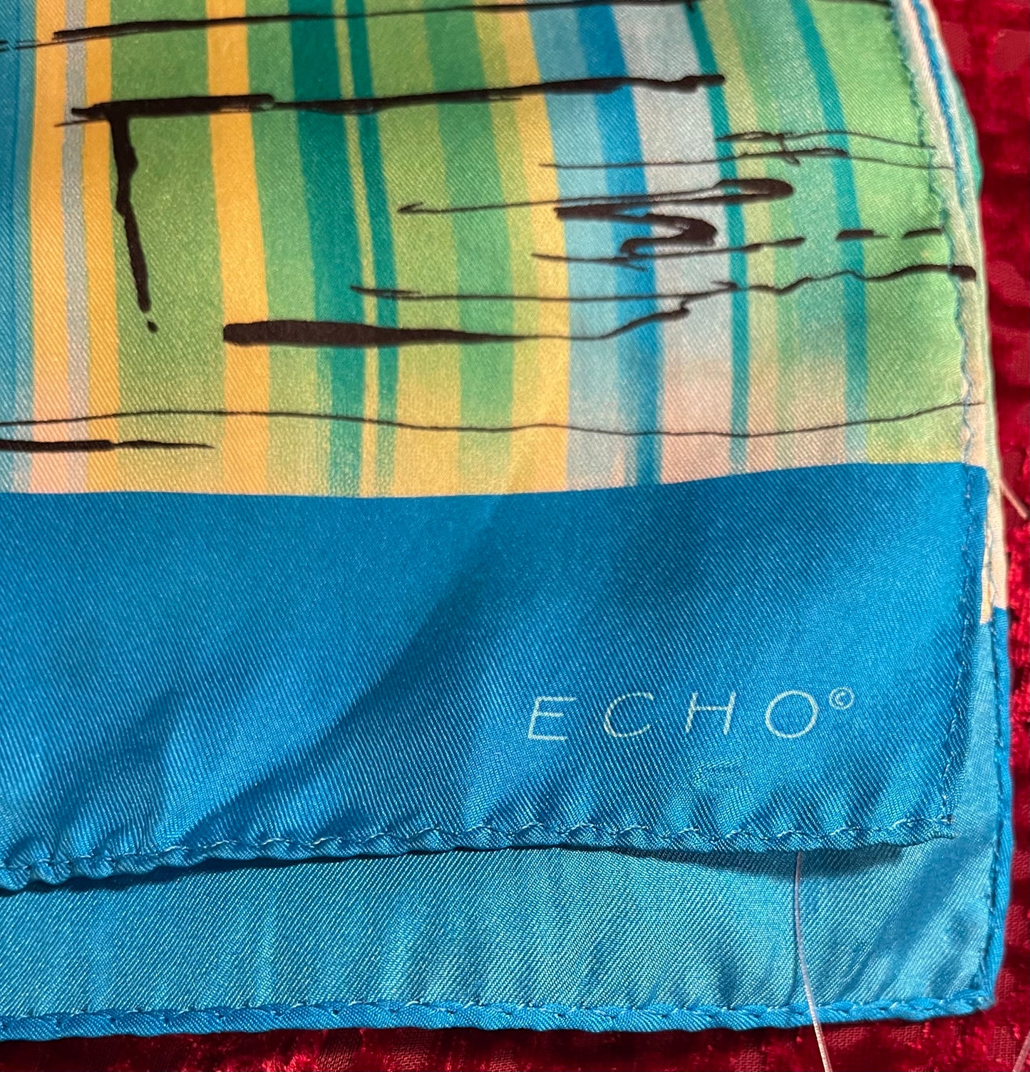 Designer, Vintage 100% silk Echo Oblong Scarf